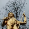 众神之王究竟是宙斯还是奥丁？探究古代神话中两位众神之王的差异和共通点