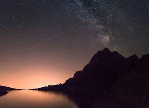 (银河战舰探索燃料什么意思)探索未知星辰：银河战舰游戏的惊险冒险